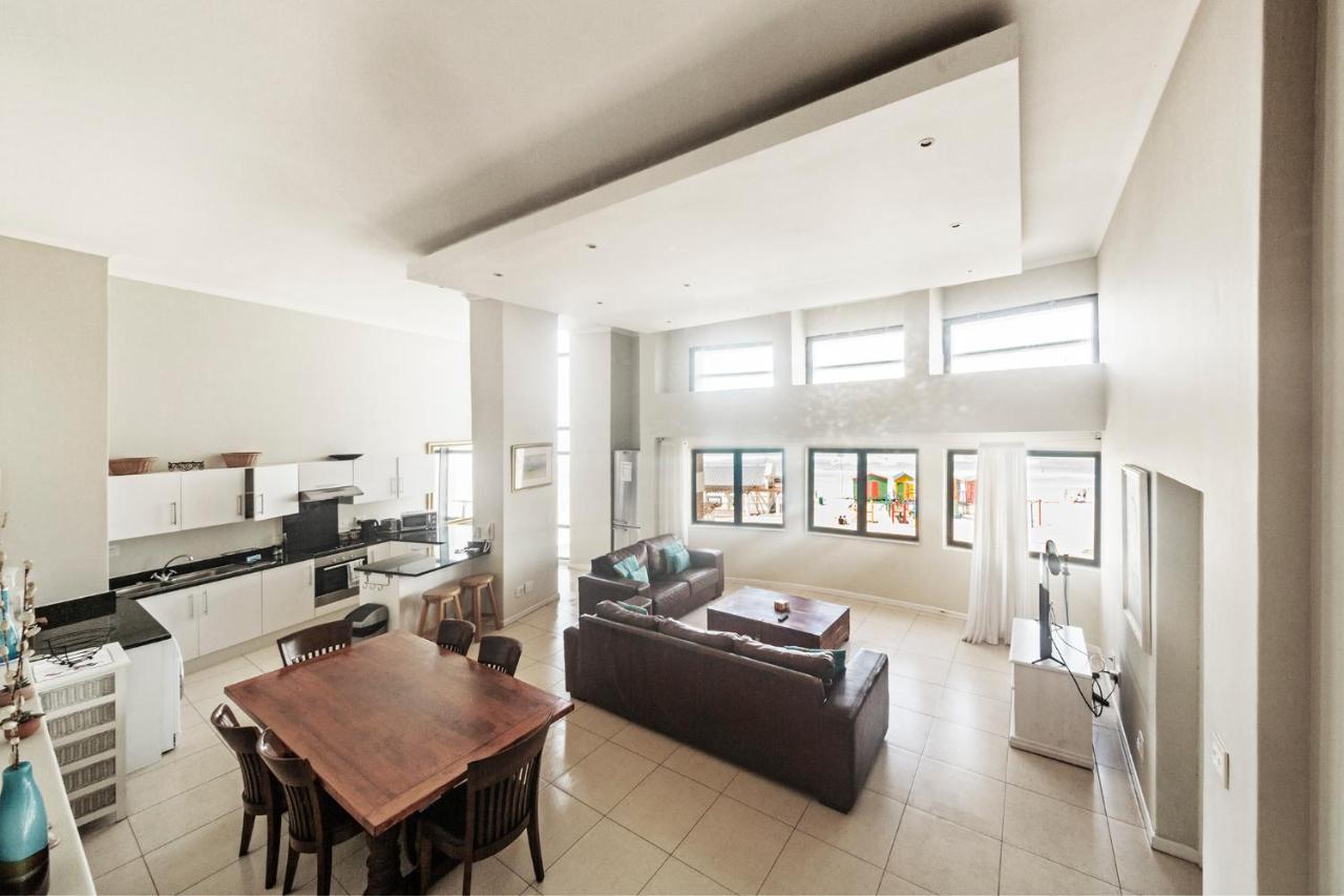 Surferscorner Self Catering Apartments Muizenberg Εξωτερικό φωτογραφία