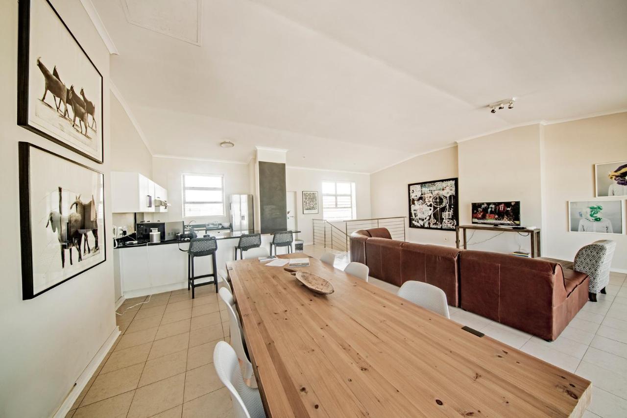 Surferscorner Self Catering Apartments Muizenberg Εξωτερικό φωτογραφία