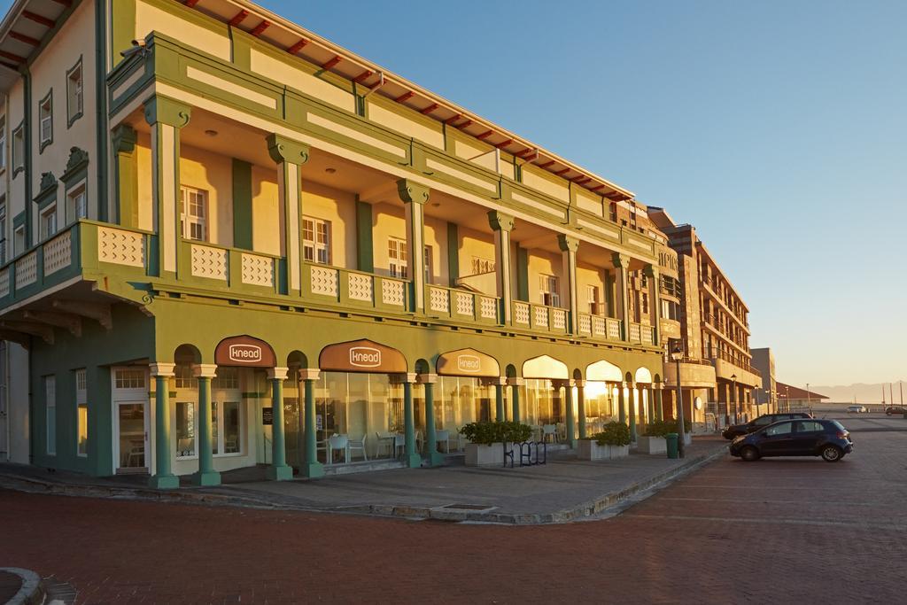 Surferscorner Self Catering Apartments Muizenberg Εξωτερικό φωτογραφία