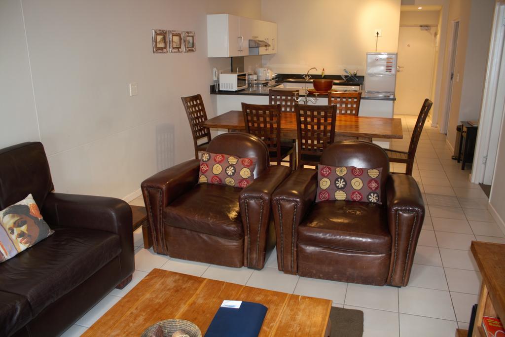 Surferscorner Self Catering Apartments Muizenberg Εξωτερικό φωτογραφία